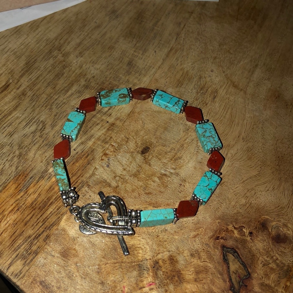 Bracelet with silver, turquoise and agate beads